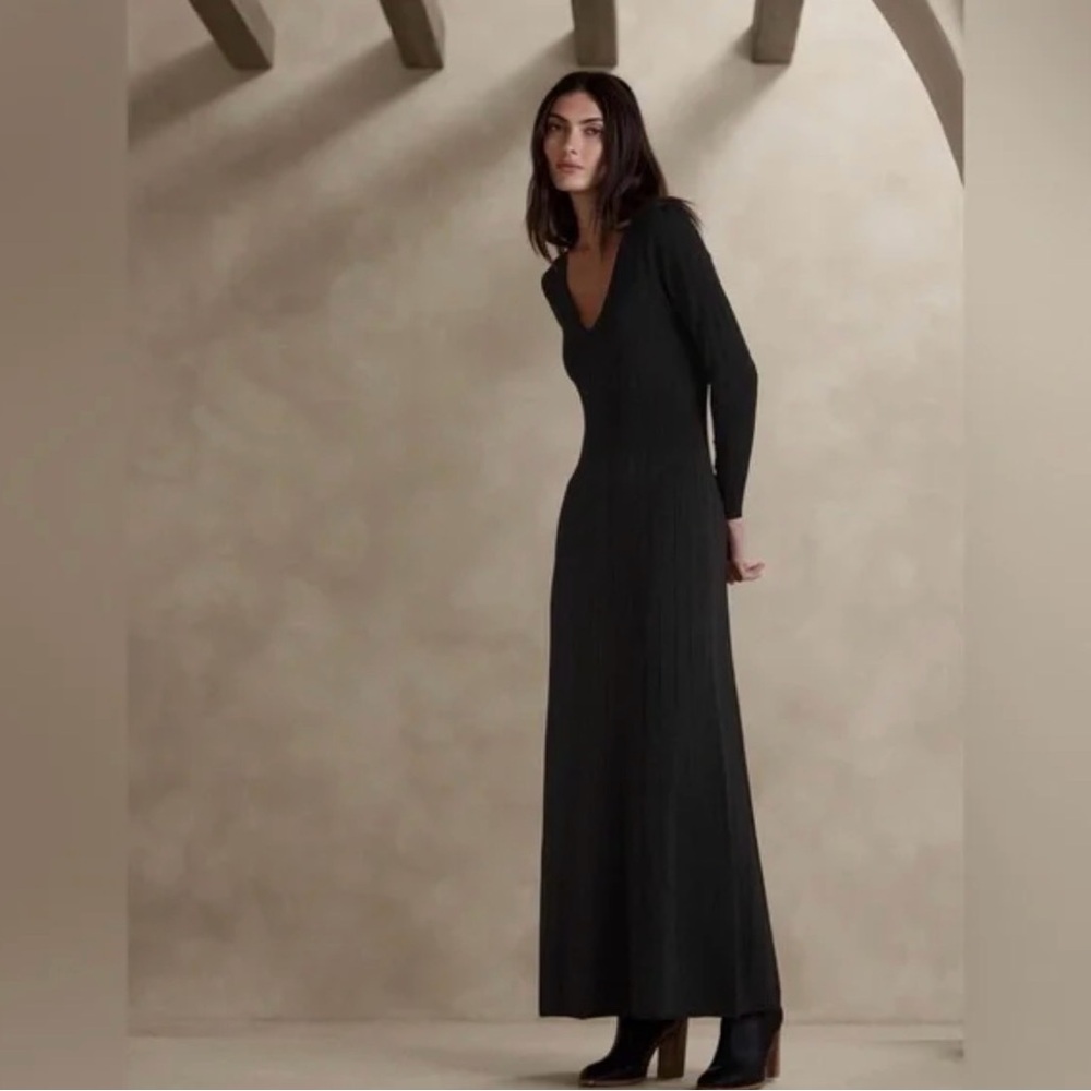 Banana Republic Black Long Sleeve Dress